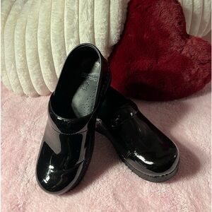 Dansko Clogs (38) size 8